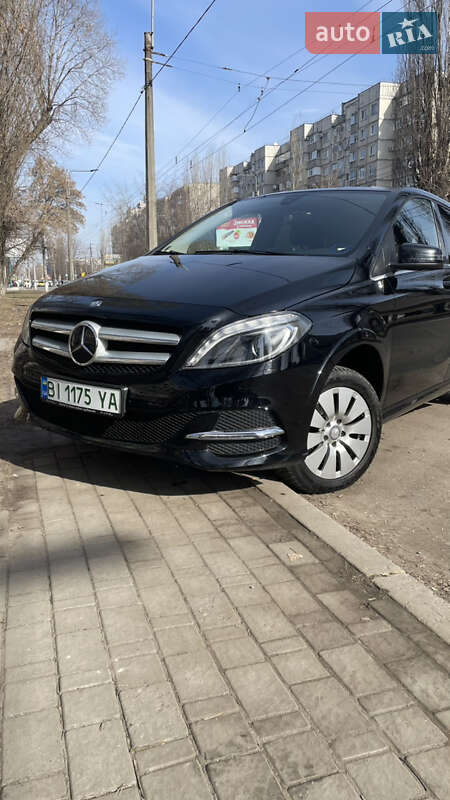 Хэтчбек Mercedes-Benz B-Class 2016 в Кременчуге
