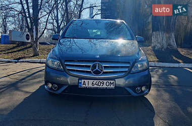 Хэтчбек Mercedes-Benz B-Class 2013 в 
