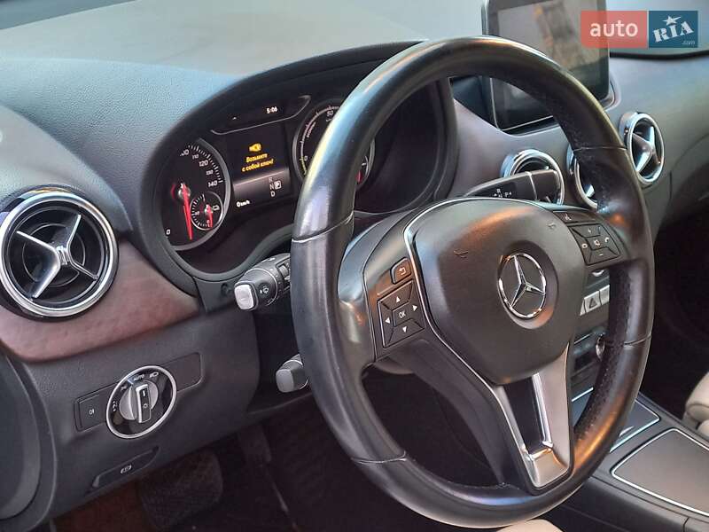 Хэтчбек Mercedes-Benz B-Class 2017 в Виннице фото 16 Хэтчбек Mercedes-Benz B-Class 2017 в Виннице