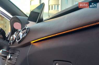 Хэтчбек Mercedes-Benz B-Class 2017 в 