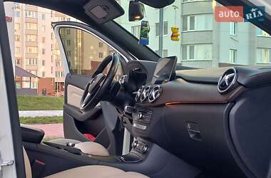 Хэтчбек Mercedes-Benz B-Class 2017 в 