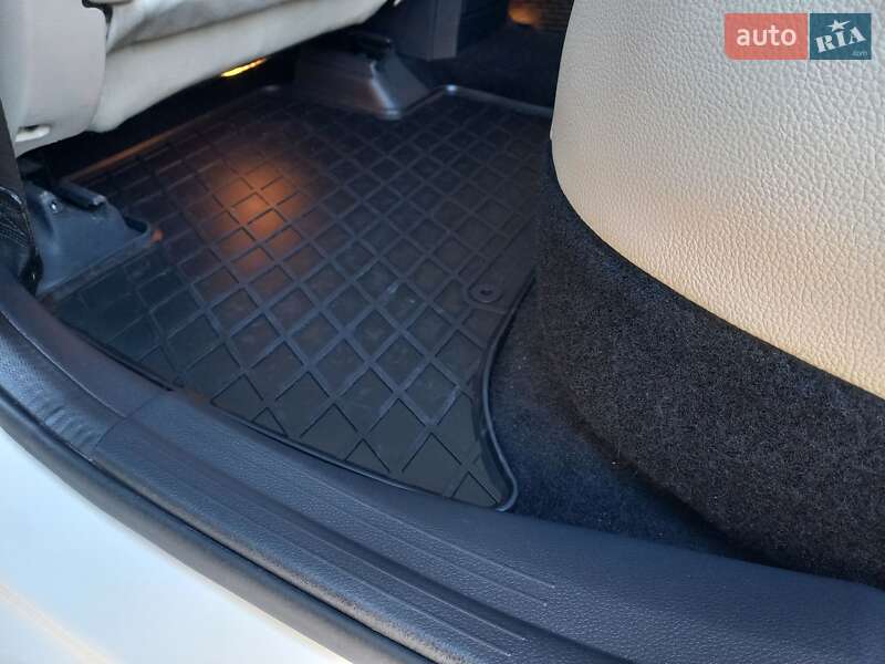 Хэтчбек Mercedes-Benz B-Class 2017 в Виннице фото 58 Хэтчбек Mercedes-Benz B-Class 2017 в Виннице