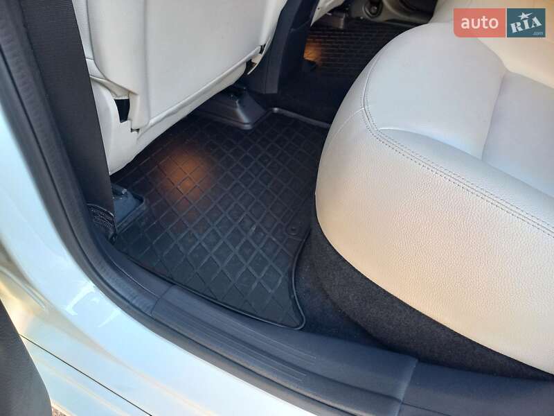 Хэтчбек Mercedes-Benz B-Class 2017 в Виннице фото 60 Хэтчбек Mercedes-Benz B-Class 2017 в Виннице