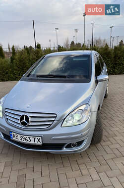 Хэтчбек Mercedes-Benz B-Class 2008 в 
