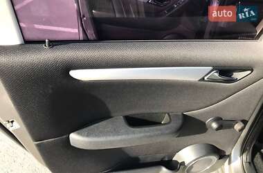Хэтчбек Mercedes-Benz B-Class 2006 в 