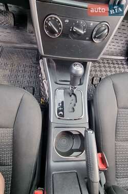 Хетчбек Mercedes-Benz B-Class 2009 в 