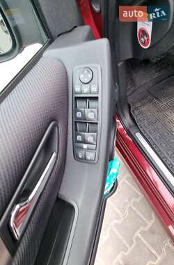 Хетчбек Mercedes-Benz B-Class 2009 в 