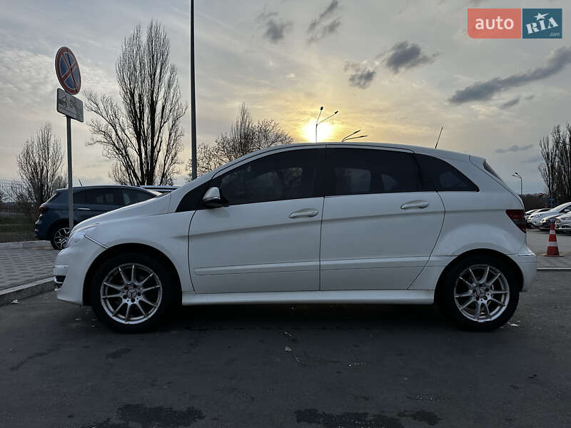 Хэтчбек Mercedes-Benz B-Class 2008 в Киеве