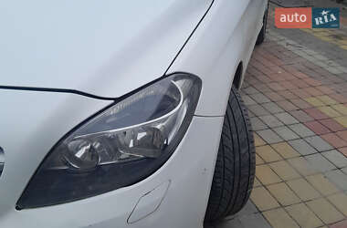 Хэтчбек Mercedes-Benz B-Class 2013 в 