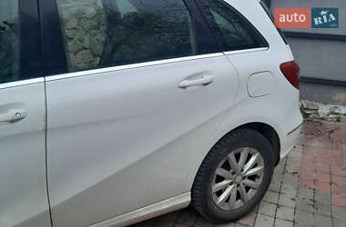 Хэтчбек Mercedes-Benz B-Class 2013 в 