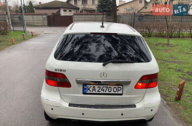 Хэтчбек Mercedes-Benz B-Class 2009 в 
