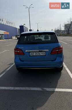 Хетчбек Mercedes-Benz B-Class 2016 в 