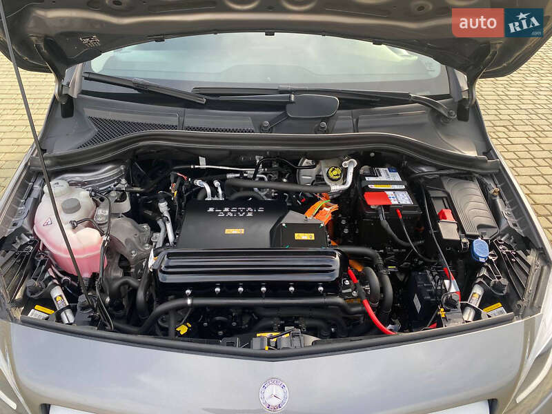 Хетчбек Mercedes-Benz B-Class 2016 в Одесі