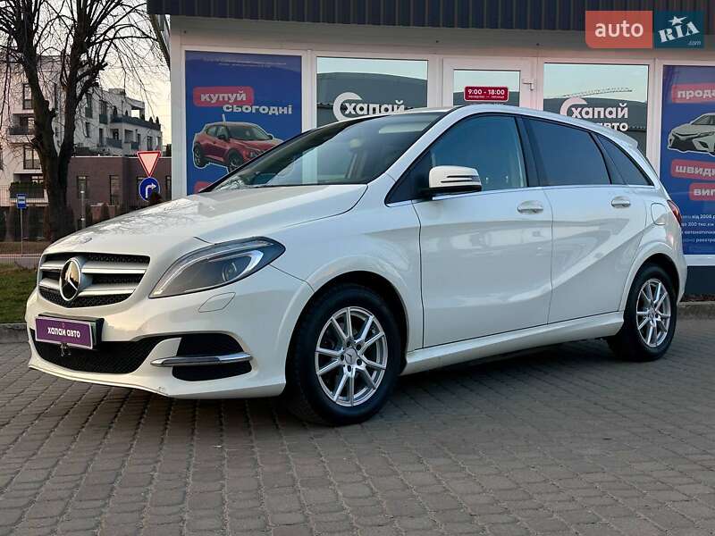 Хэтчбек Mercedes-Benz B-Class 2016 в 