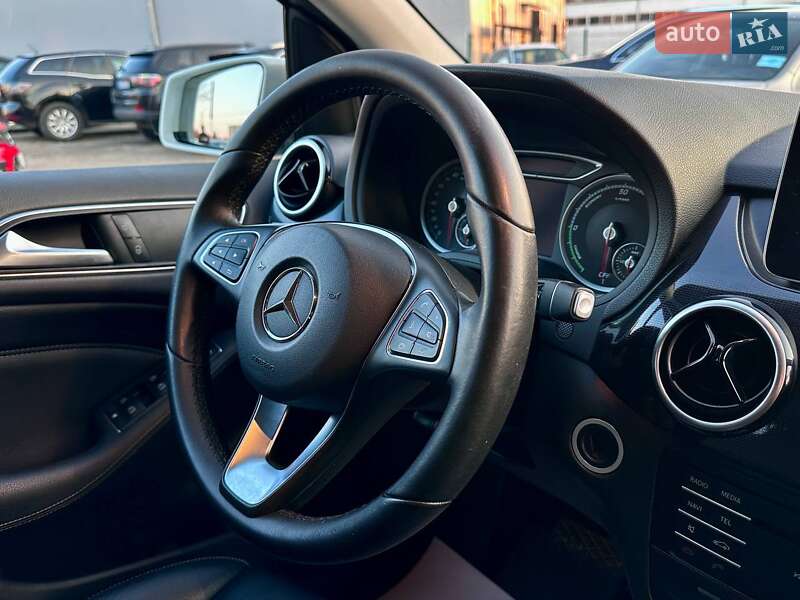 Хетчбек Mercedes-Benz B-Class 2016 в Львові