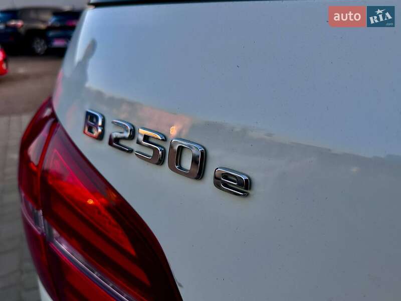 Хетчбек Mercedes-Benz B-Class 2016 в Львові