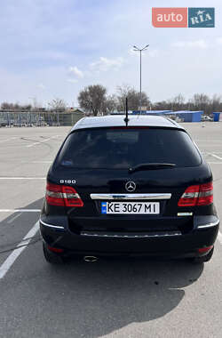 Хэтчбек Mercedes-Benz B-Class 2011 в 
