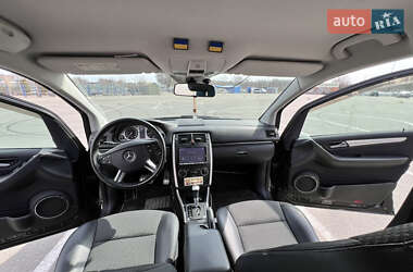 Хэтчбек Mercedes-Benz B-Class 2011 в 