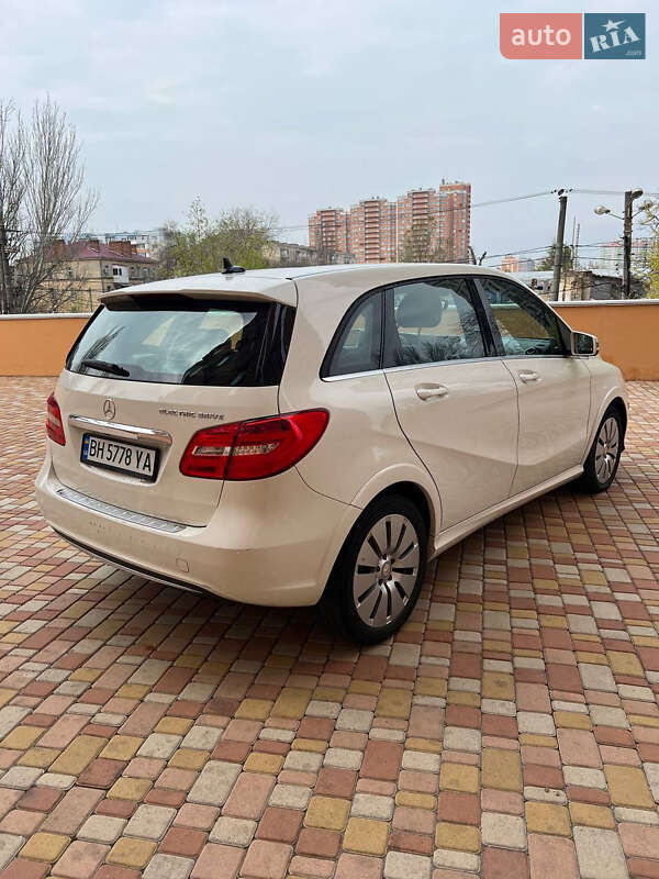 Хэтчбек Mercedes-Benz B-Class 2014 в Одессе