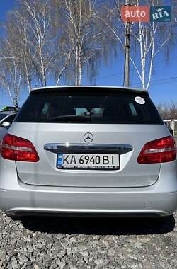 Хэтчбек Mercedes-Benz B-Class 2012 в 