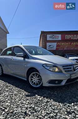Хэтчбек Mercedes-Benz B-Class 2012 в 