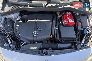Хэтчбек Mercedes-Benz B-Class 2012 в 
