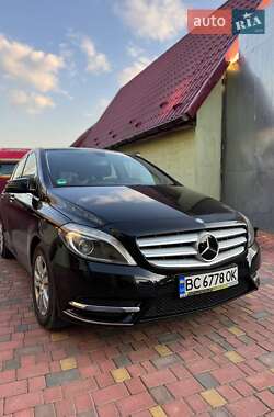 Хэтчбек Mercedes-Benz B-Class 2013 в 