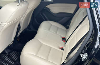 Хэтчбек Mercedes-Benz B-Class 2016 в 