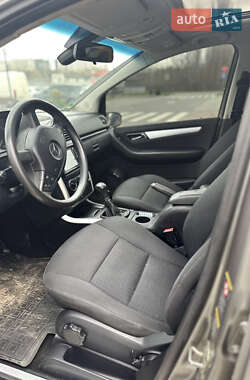 Хэтчбек Mercedes-Benz B-Class 2005 в 