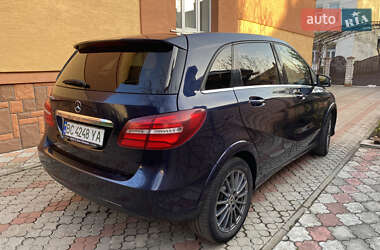 Хэтчбек Mercedes-Benz B-Class 2017 в 