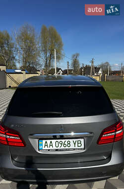 Хэтчбек Mercedes-Benz B-Class 2016 в 