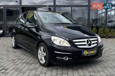 Хэтчбек Mercedes-Benz B-Class 2010 в 