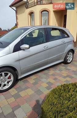 Хэтчбек Mercedes-Benz B-Class 2006 в 