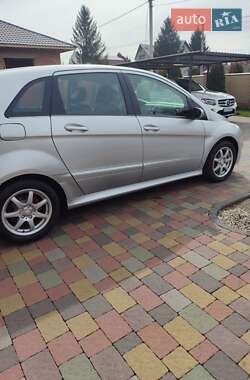 Хэтчбек Mercedes-Benz B-Class 2006 в 