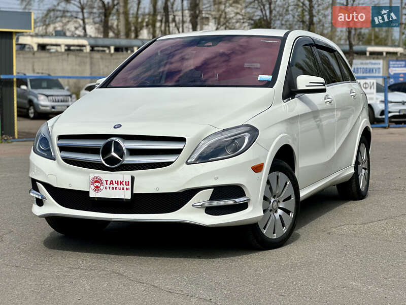 Хетчбек Mercedes-Benz B-Class 2015 в 