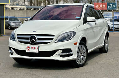 Хетчбек Mercedes-Benz B-Class 2015 в 