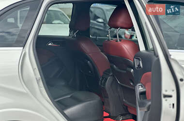 Хетчбек Mercedes-Benz B-Class 2015 в 