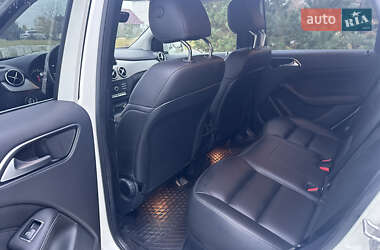 Хэтчбек Mercedes-Benz B-Class 2016 в 