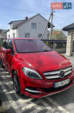 Хэтчбек Mercedes-Benz B-Class 2017 в 