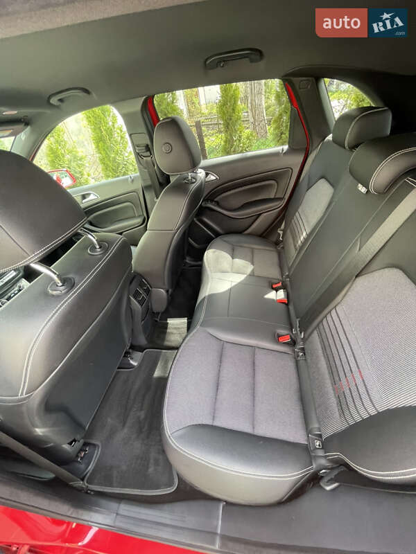 Хэтчбек Mercedes-Benz B-Class 2017 в Львове