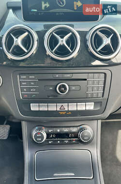 Хэтчбек Mercedes-Benz B-Class 2015 в 