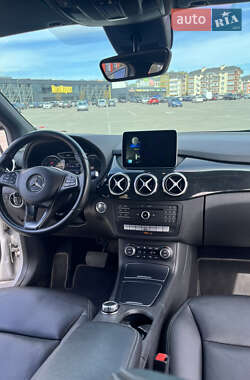 Хэтчбек Mercedes-Benz B-Class 2015 в 