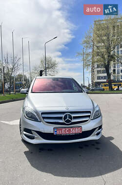 Хэтчбек Mercedes-Benz B-Class 2015 в 