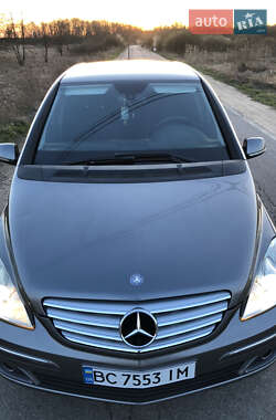 Хэтчбек Mercedes-Benz B-Class 2010 в 