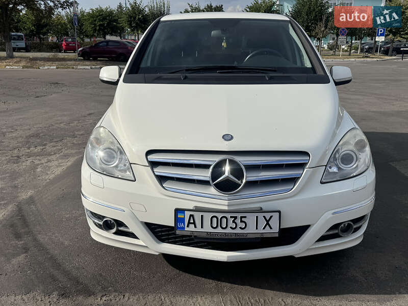 Mercedes-Benz B-Class 2011