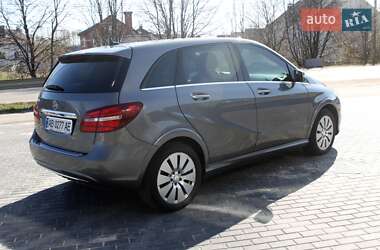 Хэтчбек Mercedes-Benz B-Class 2015 в 