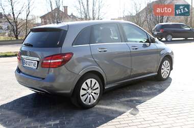 Хэтчбек Mercedes-Benz B-Class 2015 в 