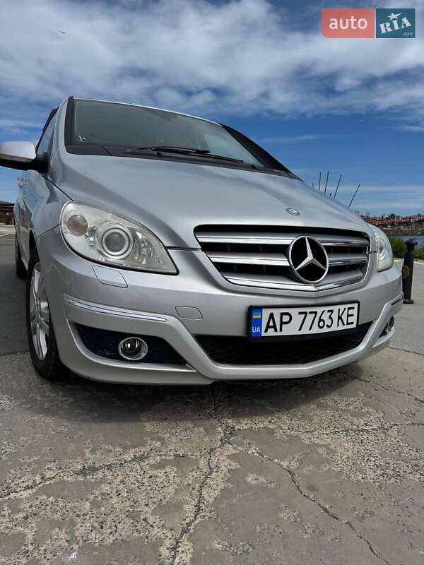 Хэтчбек Mercedes-Benz B-Class 2010 в Запорожье