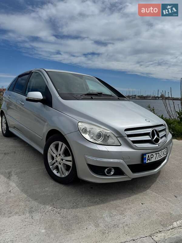 Хэтчбек Mercedes-Benz B-Class 2010 в Запорожье