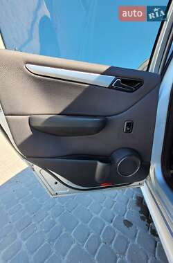 Хетчбек Mercedes-Benz B-Class 2010 в 
